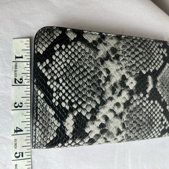 Snake-Embossed Zip Wallet - Picture 6 of 16